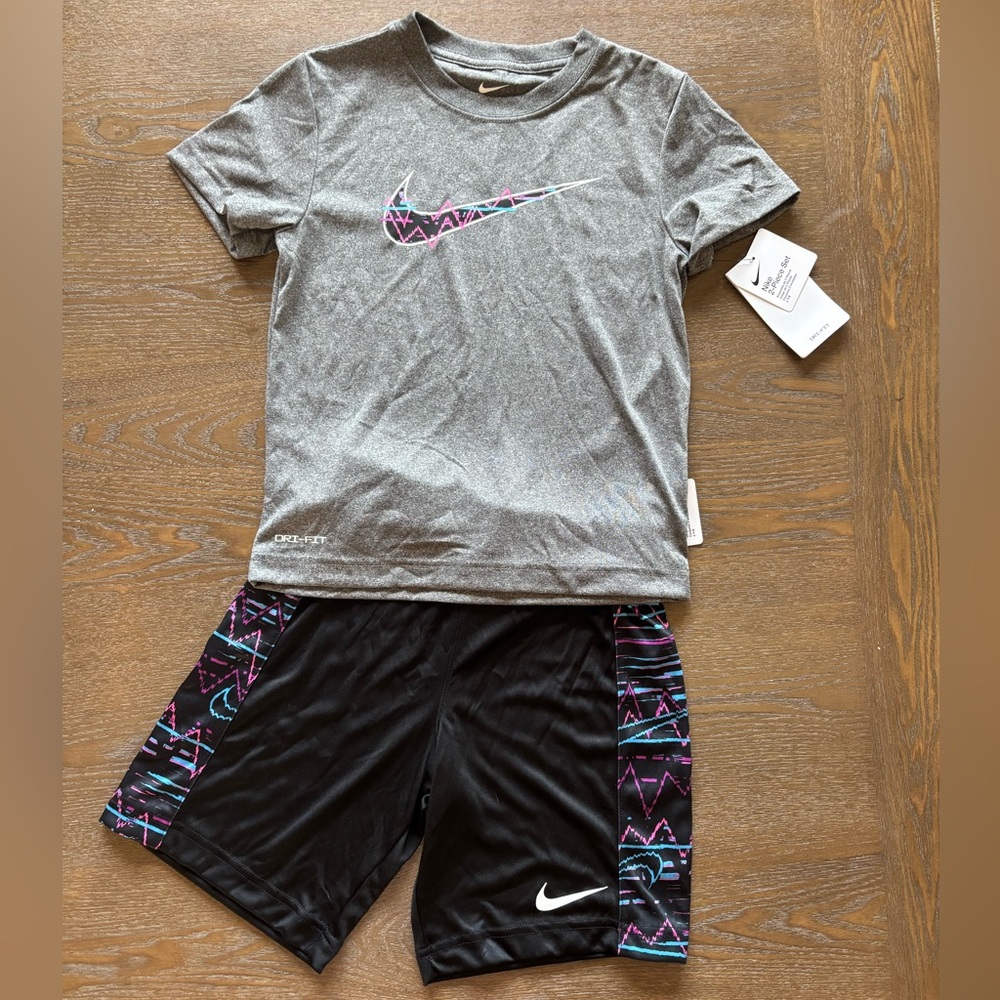 Nike Dri-Fit 2 Piece Set Boys Size 7
